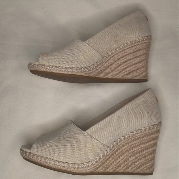 Toms Cream and Gold Metallic Linen Espadrille Wedges - Picture 3 of 7